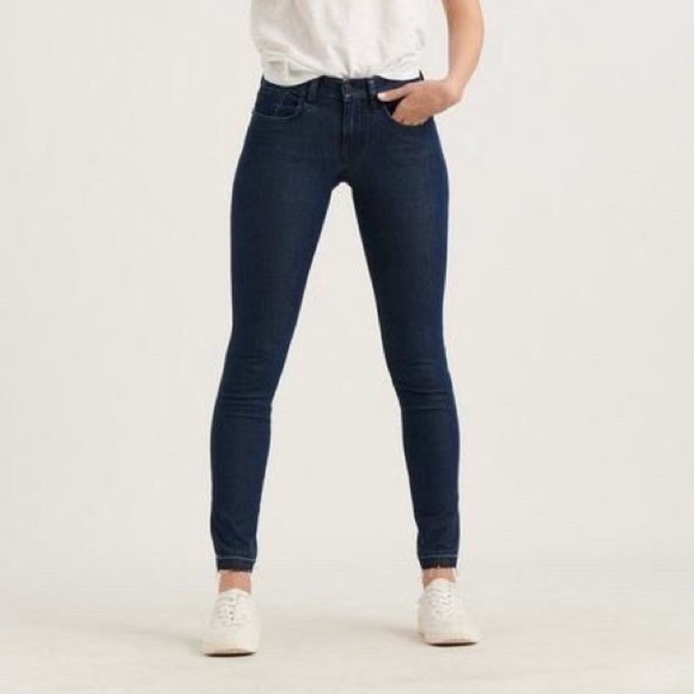 NWT Lucky Brand Low Rise Lolita Skinny Jean